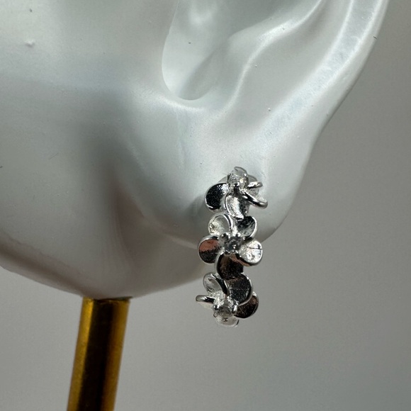 2/$30 Genuine 925 Sterling Silver Floral Hoop Earrings - Picture 7 of 9